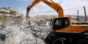 الاحتلال يهدم منزلا ومنشأة تجارية في بيت حنينا شمال القدس