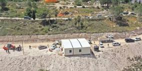 الاحتلال يضع "كرفانات" جديدة داخل مستعمرة "حوميش"المقامة على أراضي نابلس 