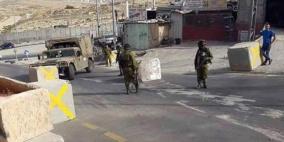  الاحتلال يغلق مدخل قرية برقة شمال غرب نابلس بالمكعبات الاسمنتية