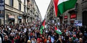 الآلاف يتظاهرون في ميلان دعما لفلسطين ورفضا للعدوان على قطاع غزة