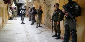 الاحتلال يفرض حظر تجول على 11 حيا في البلدة القديمة بالخليل