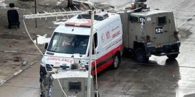 إصابات بالاختناق واستهداف للصحفيين والأطباء وتدمير نصب تذكارية في عدوان الاحتلال على طولكرم