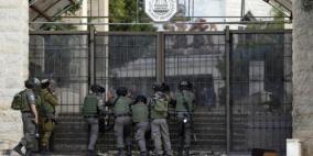 إصابة طالبين بمواجهات مع الاحتلال بعد اقتحام جامعة القدس