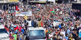 عشرات آلاف الأردنيين يشاركون في وقفات ومسيرات غاضبة دعما لفلسطين وتنديدا بالعدوان الإسرائيلي