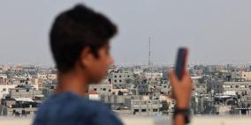 انقطاع خدمات الاتصالات الثابتة والإنترنت في جنوب ووسط قطاع غزة مجددا