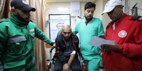 الهلال الأحمر الفلسطيني: اجلينا 11 مصابا من ذوي الاصابات الحرجة من المستشفى المعمداني، استشهد احدهم بسبب اعاقة الاحتلال مرور القافلة
