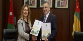 عمان: توقيع اتفاقية تعاون بين "ميثاق" ومركز المخطوطات والوثائق بالجامعة الأردنية
