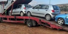 الاحتلال يستولي على 10 مركبات ويقتحم 15 منزلاً في اللبن الشرقية جنوب نابلس