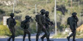الاحتلال يعتقل 13 مواطنا بينهم سيدة ويستدعي آخرين في القدس