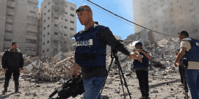 جوع وخطر دائم.. كيف يستمر الصحفيون بالعمل شمال غزة؟