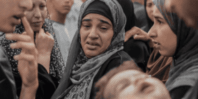 "آكشن إيد": نساء غزة يلدن الأجنة ميتة بسبب انهيار العمليات الإنسانية
