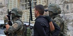 الاحتلال يفجر ويحرق محلات تجارية في صفا غرب رام الله
