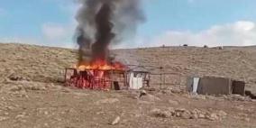 مستوطنون يحرقون 4 مساكن في العوجا شمال اريحا