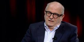 فرصة كي يثبت الشرع أنّه ليس «الجولاني»...