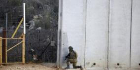 اصابة خطيرة برصاص الاحتلال الحي لشاب أصيب قرب جدار الفصل العنصري في قلقيلية