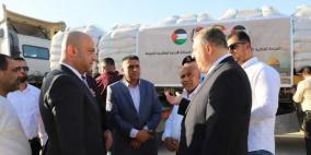 الحكومة الاردنية تسلّم نظيرتها الفلسطينية القافلة الاولى من المساعدات