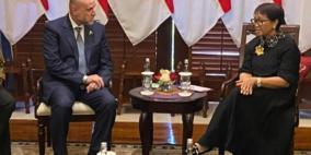 الهباش يطلع وزيرة خارجية اندونيسيا على الأوضاع في فلسطين