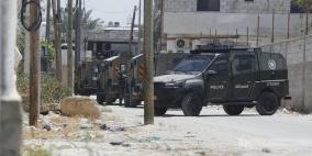 إصابات بالاختناق واعتقال مواطن خلال اقتحام الاحتلال قرية المغير