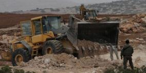 الاحتلال يجرف أراضي زراعية في دوما جنوب نابلس