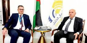 بنك الإسكان يساهم بتجهيز المقر الجديد لغرفة تجارة وصناعة وزراعة شمال الخليل