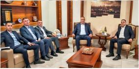 قائد الاستخبارات العسكرية يستقبل قائد الارتباط العسكري ويبحثان سبل التعاون في ظل الأوضاع الراهنة .