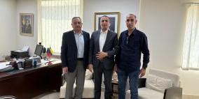 رمزي رباح يلتقي سفير جمهورية فنزويلا ويعبر عن تضامن شعب فلسطين معها في مواجهة الغطرسة الأمريكية