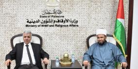 وزيرا الأوقاف والتربية والتعليم العالي يبحثان سبل التعاون المشترك