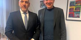 السفير عرفة يجتمع مع رئيس حزب اليسار الألماني