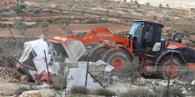 الاحتلال يعدم 7 آلاف دجاجة ويهدم بركسا في أم الريحان جنوب جنين