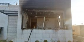 رام الله: مستوطنون يضرمون النار في منزل بقرية أبو فلاح