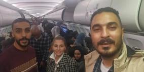 "هآرتس": شبكة منظمة يقودها إسرائيلي تعمل على إخراج فلسطينيين من قطاع غزة عبر ترتيبات غير رسمية