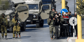 الاحتلال يقتحم عدة مناطق في الخليل: احتجاز عشرات المواطنين وفرض حصار على بيت أمر