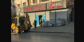 الاحتلال يجبر أصحاب المحلات التجارية في حوارة على إغلاقها