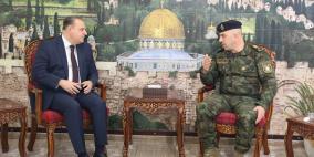 اللواء بحري العبد إبراهيم خليل يستقبل السفير الأردني عصام البدور