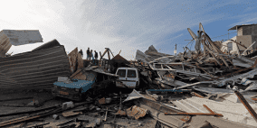 الاحتلال يهدم عدداً من المنشآت التجارية جنوب الخليل