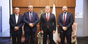 محافظ سلطة النقد يلتقي قائد جهاز الارتباط العسكري الفلسطيني