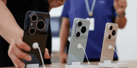 "هواوي" تستعد لإضافة ميزة الاتصال عبر الأقمار الصناعية لهواتفها