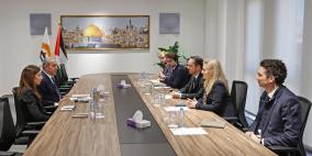 الشيخ يبحث مع القنصلين البريطاني والفرنسي مستجدات الأوضاع السياسية والإنسانية