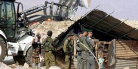 قوات الاحتلال تهدم 8 بركسات وملحقاته في خربة الطويل جنوب نابلس