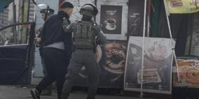 الاحتلال يعتقل شقيقين من مسافر يطا في الخليل