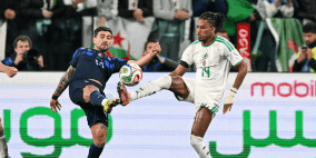 التعادل السلبي يخيم على مواجهة الجزائر وأوروغواي