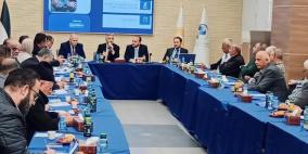 النقل والمواصلات تبحث توسيع حلول الدفع الإلكتروني في النقل العام