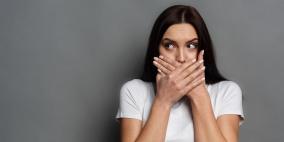 الحازوقة.. طبيب يوضح متى تتحول إلى مؤشر صحي مقلق