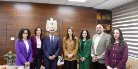وزارة العمل والبنك العربي يؤكدان أهمية توسيع التعاون لدعم سوق العمل