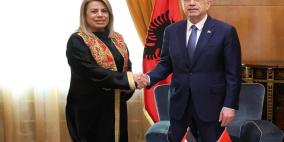 أبو صيبعة تقدم أوراق اعتمادها للرئيس الألباني سفيرة مفوضة فوق العادة لدولة فلسطين