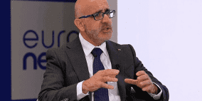 وزارة المالية تعلن موعد ونسبة صرف رواتب الموظفين