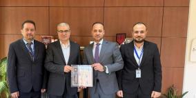الشركة الفلسطينية لخدمات الدفع تهنئ الدكتور فراس ملحم وتبحث آفاق التعاون في مجالات الدفع الإلكتروني والتحول الرقمي