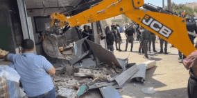 بالفيديو | الاحتلال يشرع بهدم مطعم في حي المصرارة بالقدس