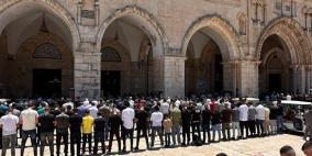 صور | 65 ألفا يؤدون الجمعة في المسجد الأقصى