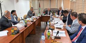 وزير الاقتصاد الوطني يترأس اجتماع مجلس إدارة هيئة تشجيع الاستثمار الفلسطينية